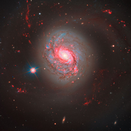 M077 - Spirální galaxie v souhvězdí Velryby