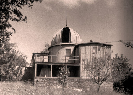 Praha-Smíchov - Pozorovatelna Astronomického ústavu UK