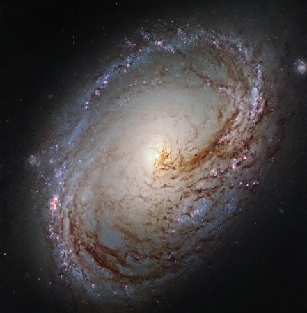 M096 - Spirální galaxie v souhvězdí Lva