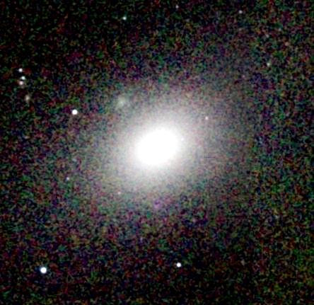 M086 - Čočková galaxie v souhvězdí Panny