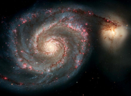 M051 - Vírová spirální galaxie v souhvězdí Honicích psů