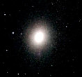 M032 - Trpasličí eliptická galaxie v souhvězdí Andromedy